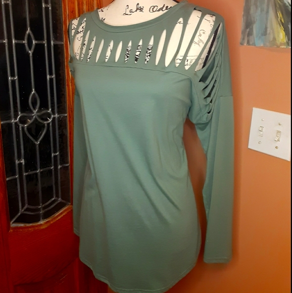 Boutique Tops - Boutique top
